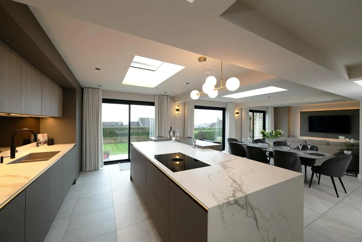 Kitchen with meraki pendant lights over island