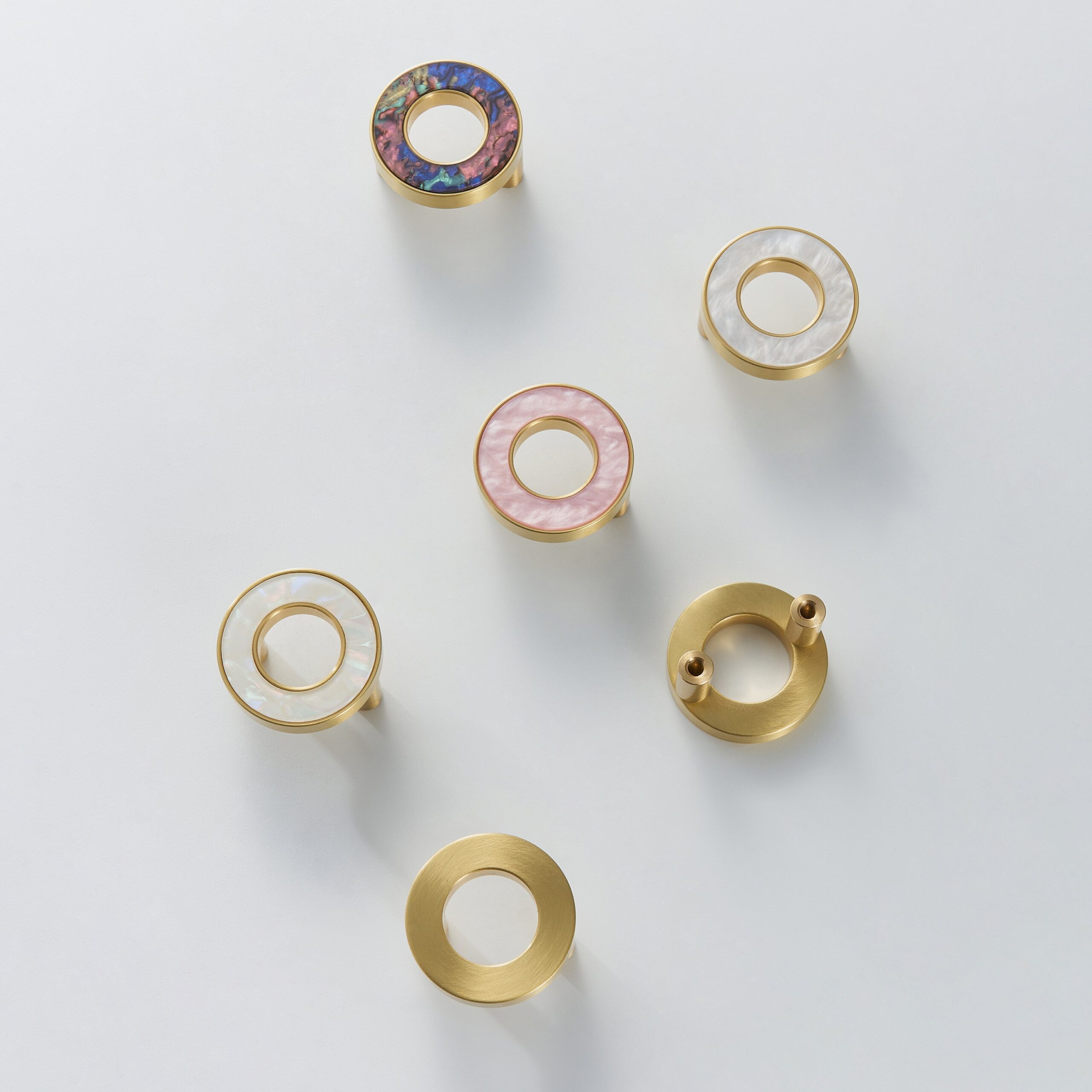 ALBA Solid Brass & Acrylic Pull