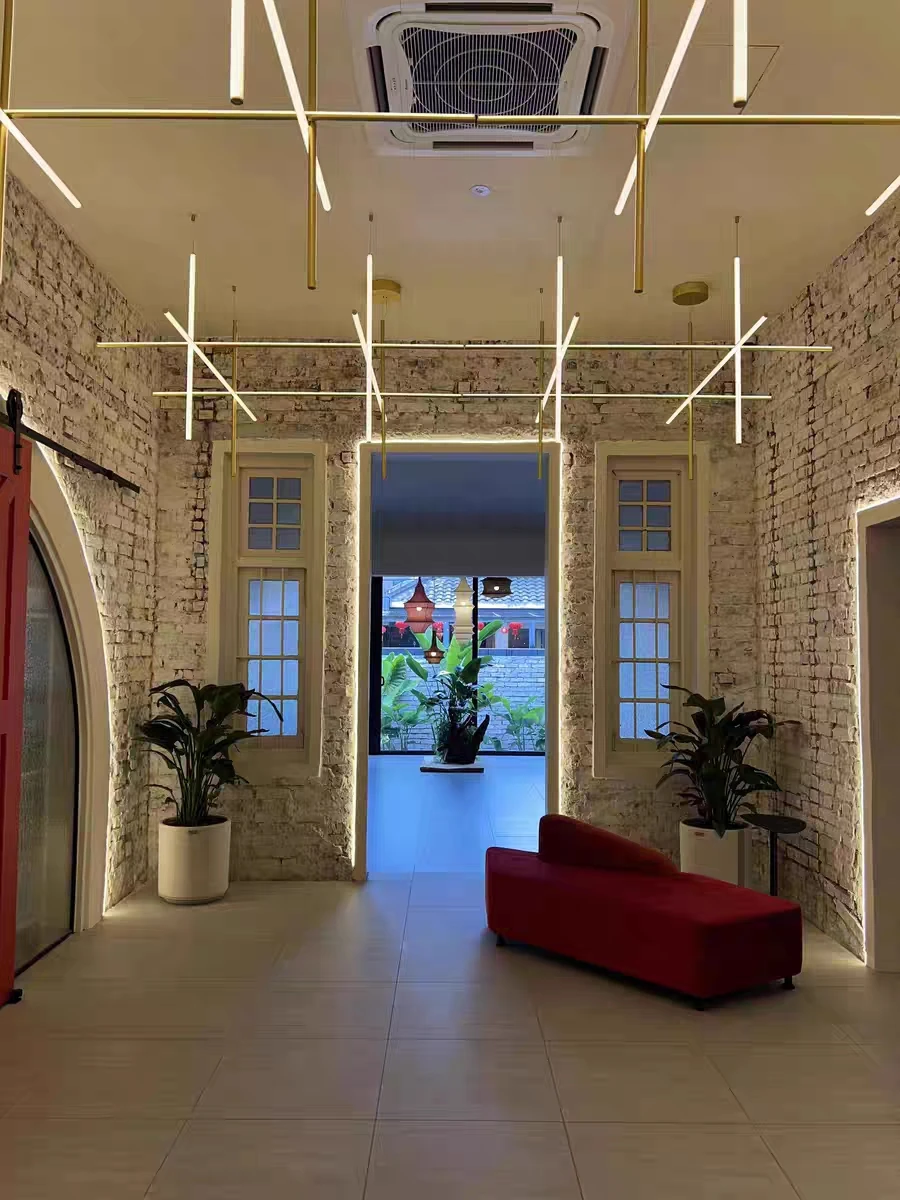 Review by Camille Jansen