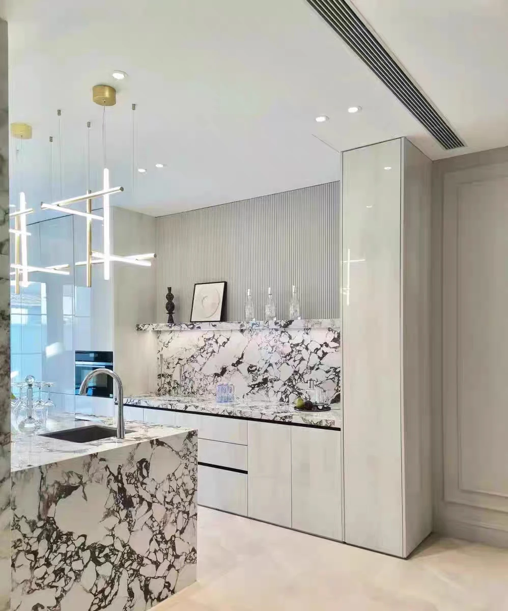 Review by Oliver Bianchi