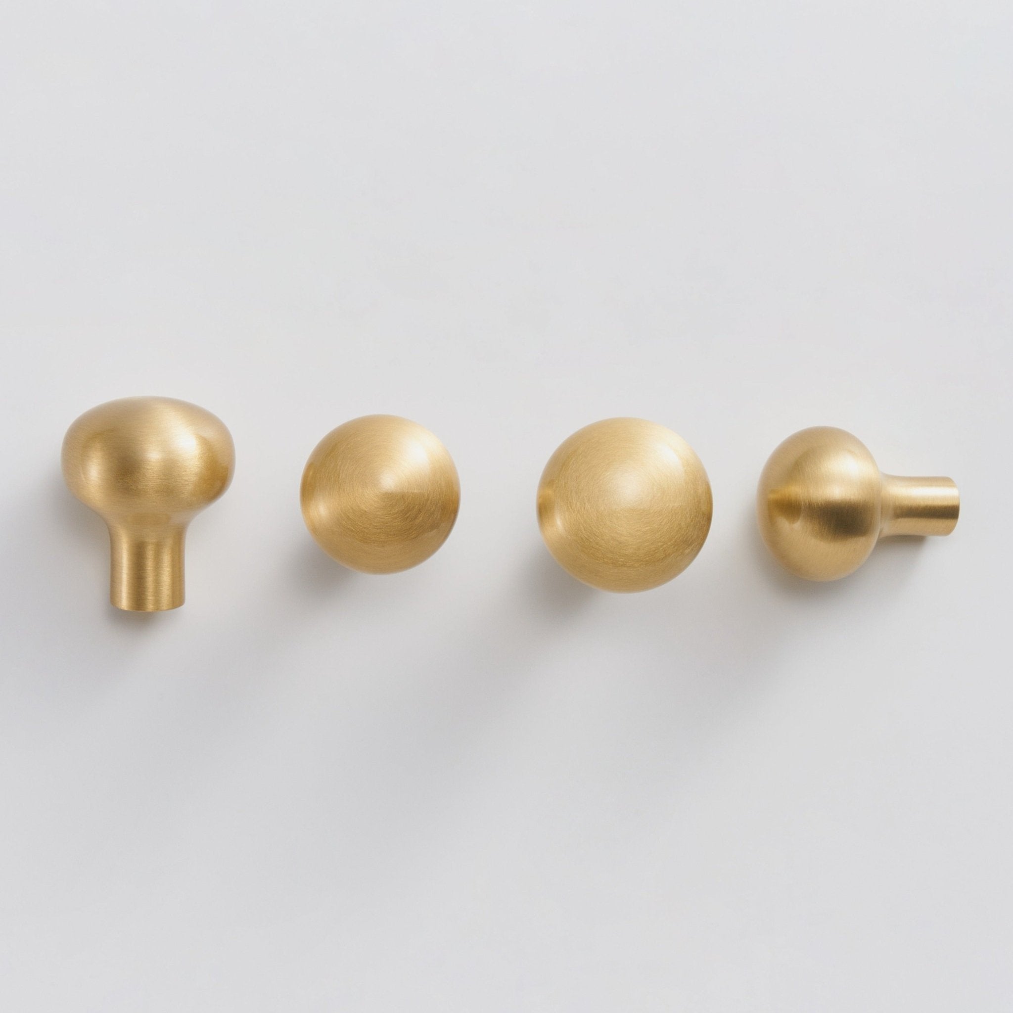 COBBA Solid Brass Knob