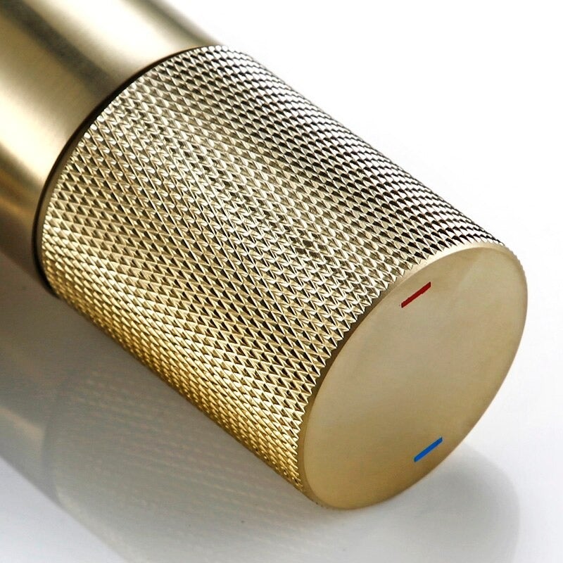 KOMVOS Knurled Mixer Tap