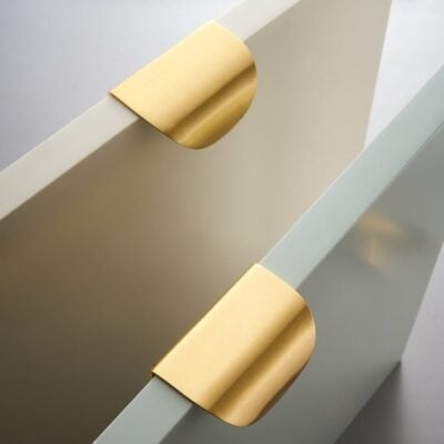 LUSTE Curved Solid Brass Door Pull - meraki.