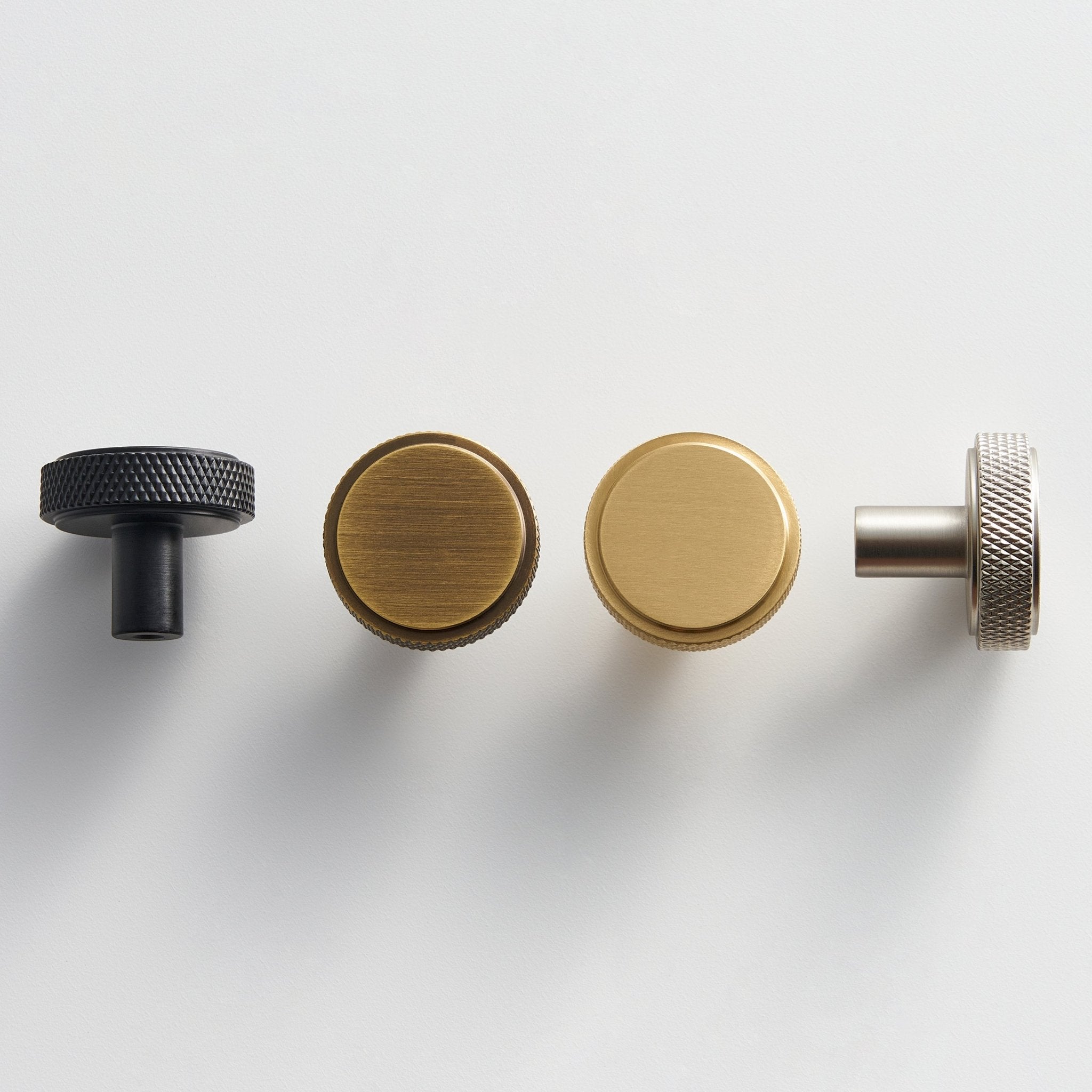 MANHATTAN Knurled Brass Knobs