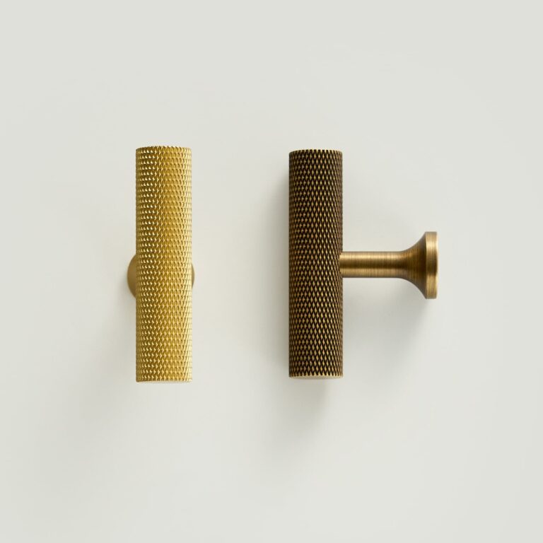 OSLO Knurled Brass T-Bar