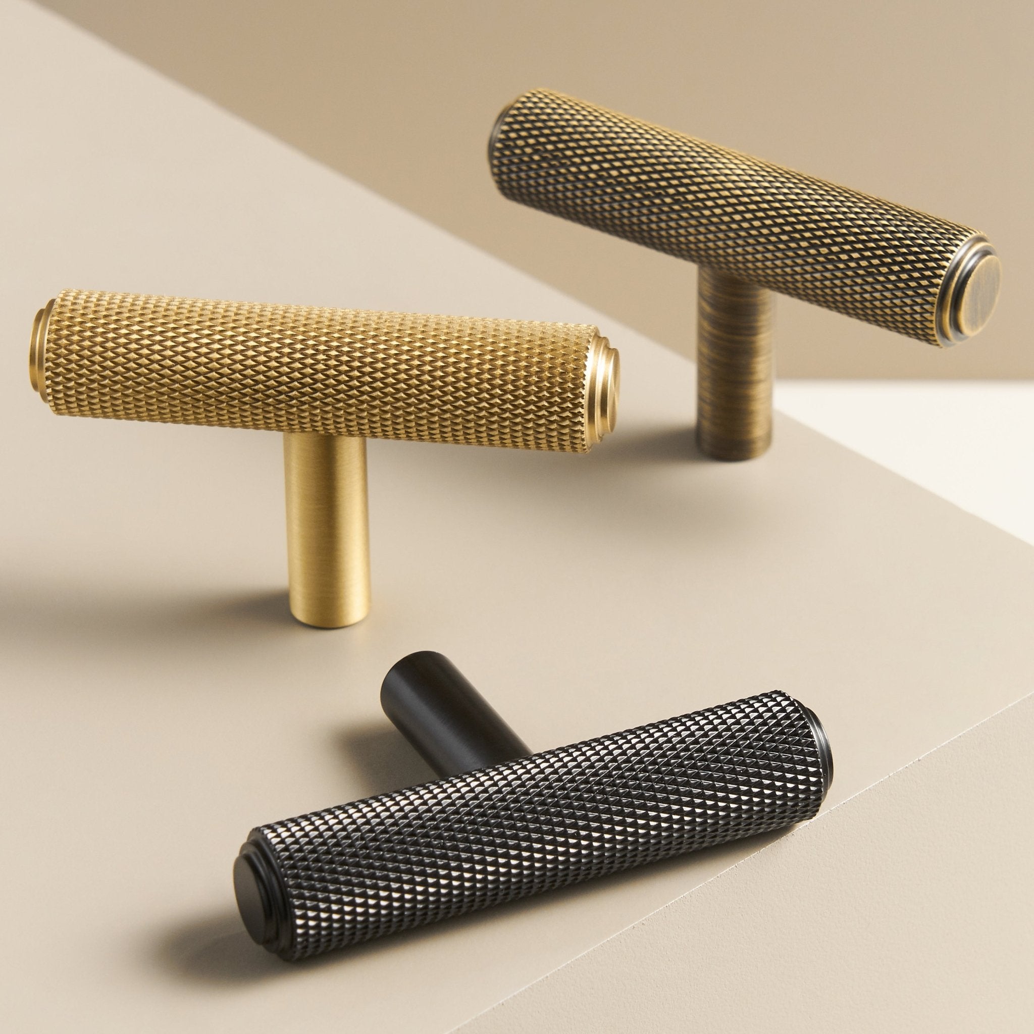 PLAKA Solid Brass Knurled T-bars