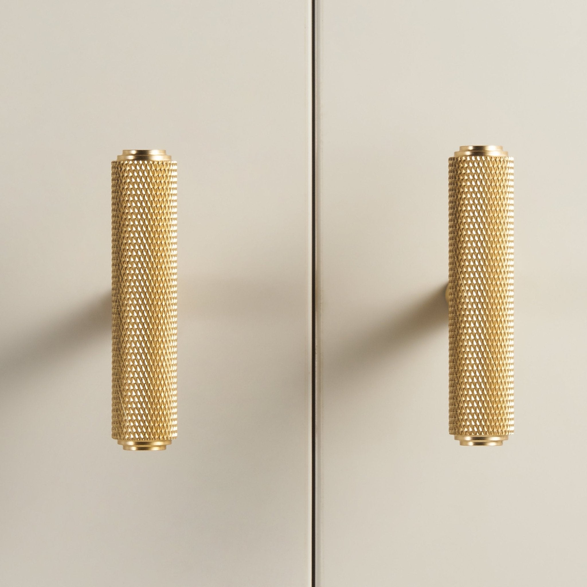 PLAKA Solid Brass Knurled T-bars